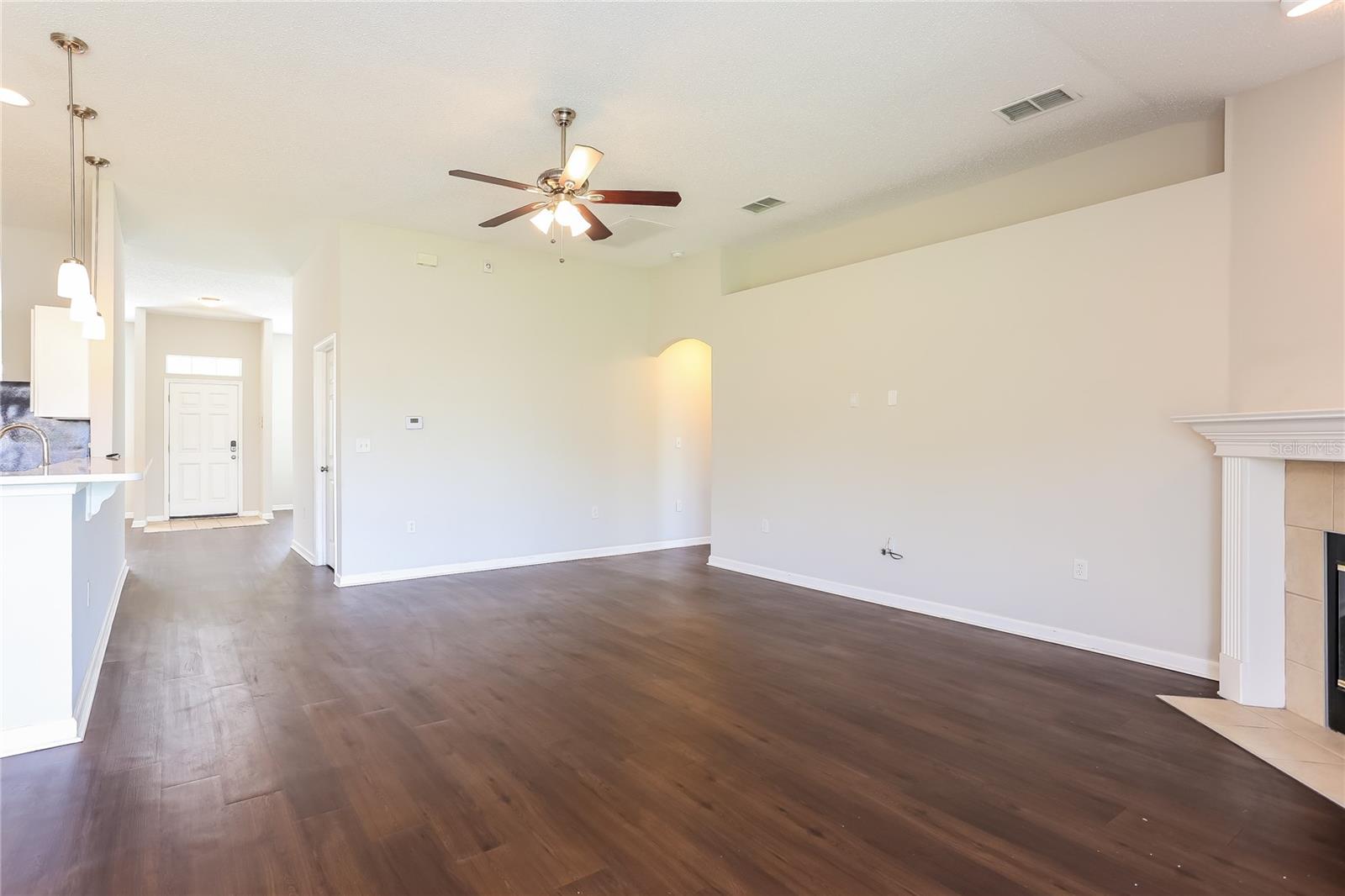 Image 4 of 16 For 10084 Garden Lake Court