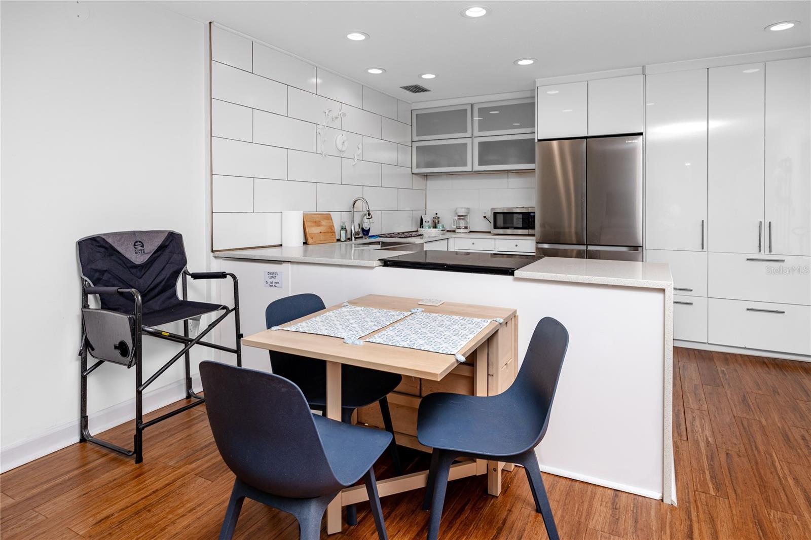 Image 11 of 52 For 4050 4th Street N 116