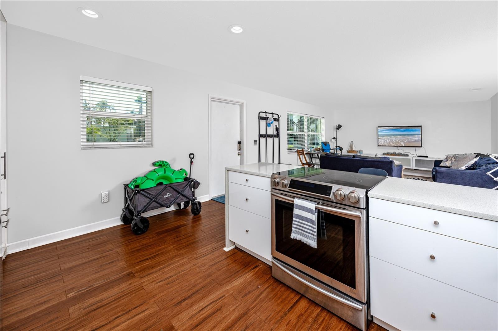 Image 15 of 52 For 4050 4th Street N 116