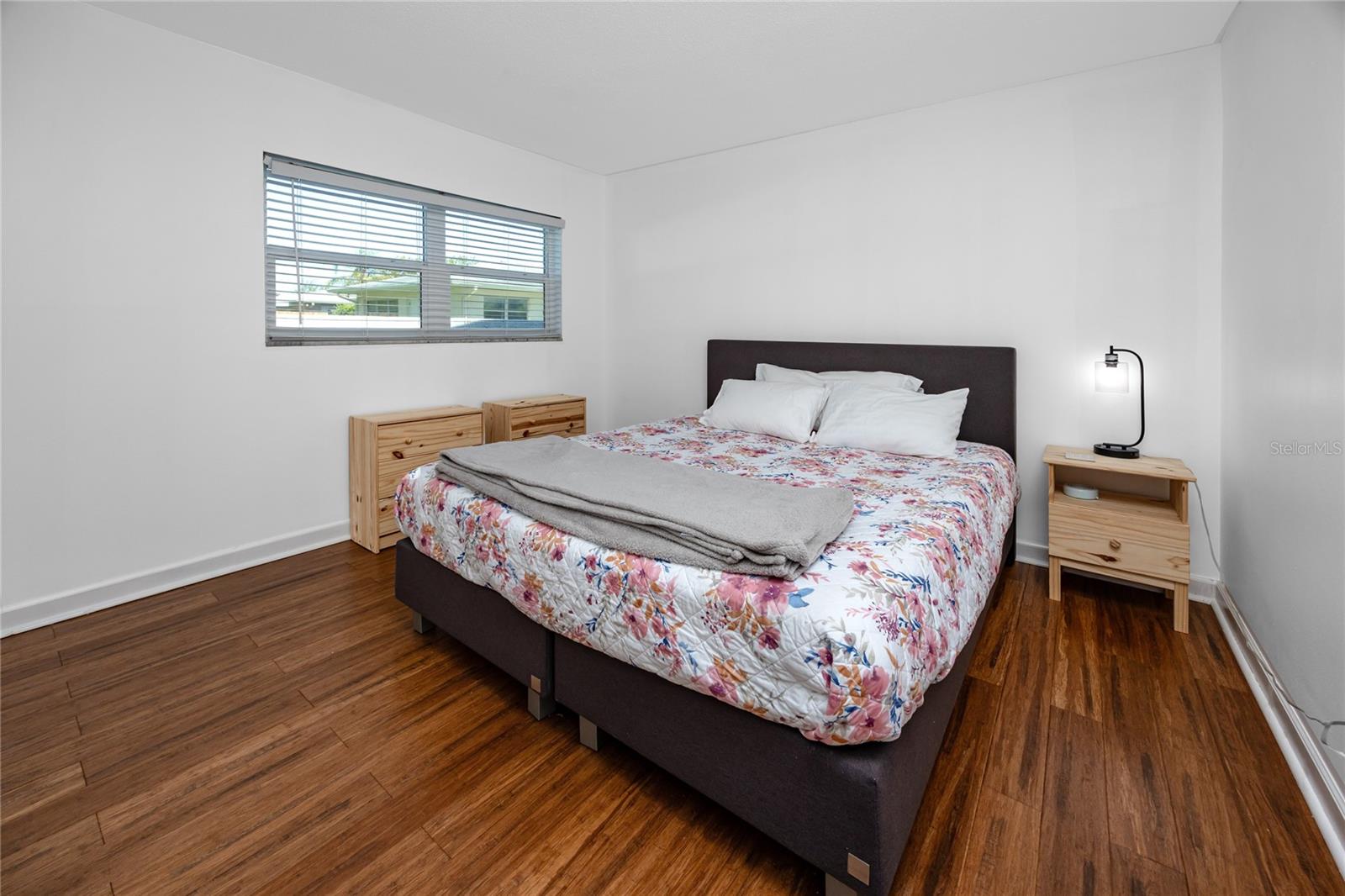 Image 24 of 52 For 4050 4th Street N 116