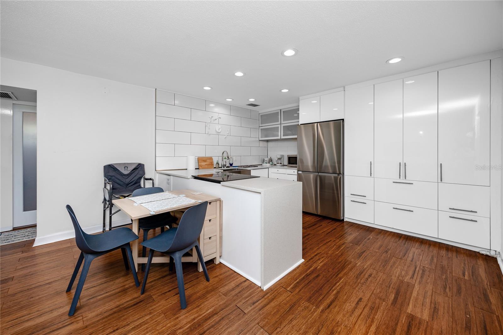 Image 4 of 52 For 4050 4th Street N 116