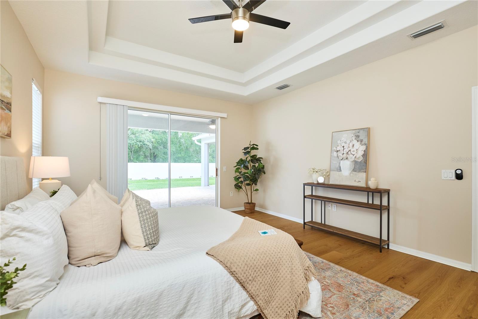 Image 15 of 62 For 15412 Carrillon Estates Boulevard