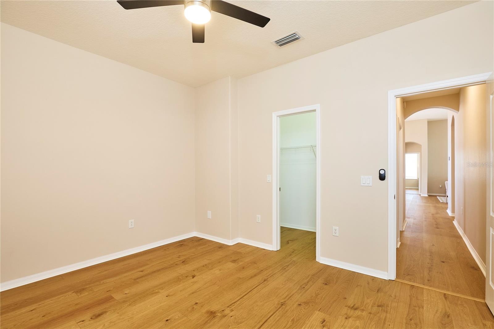 Image 27 of 62 For 15412 Carrillon Estates Boulevard