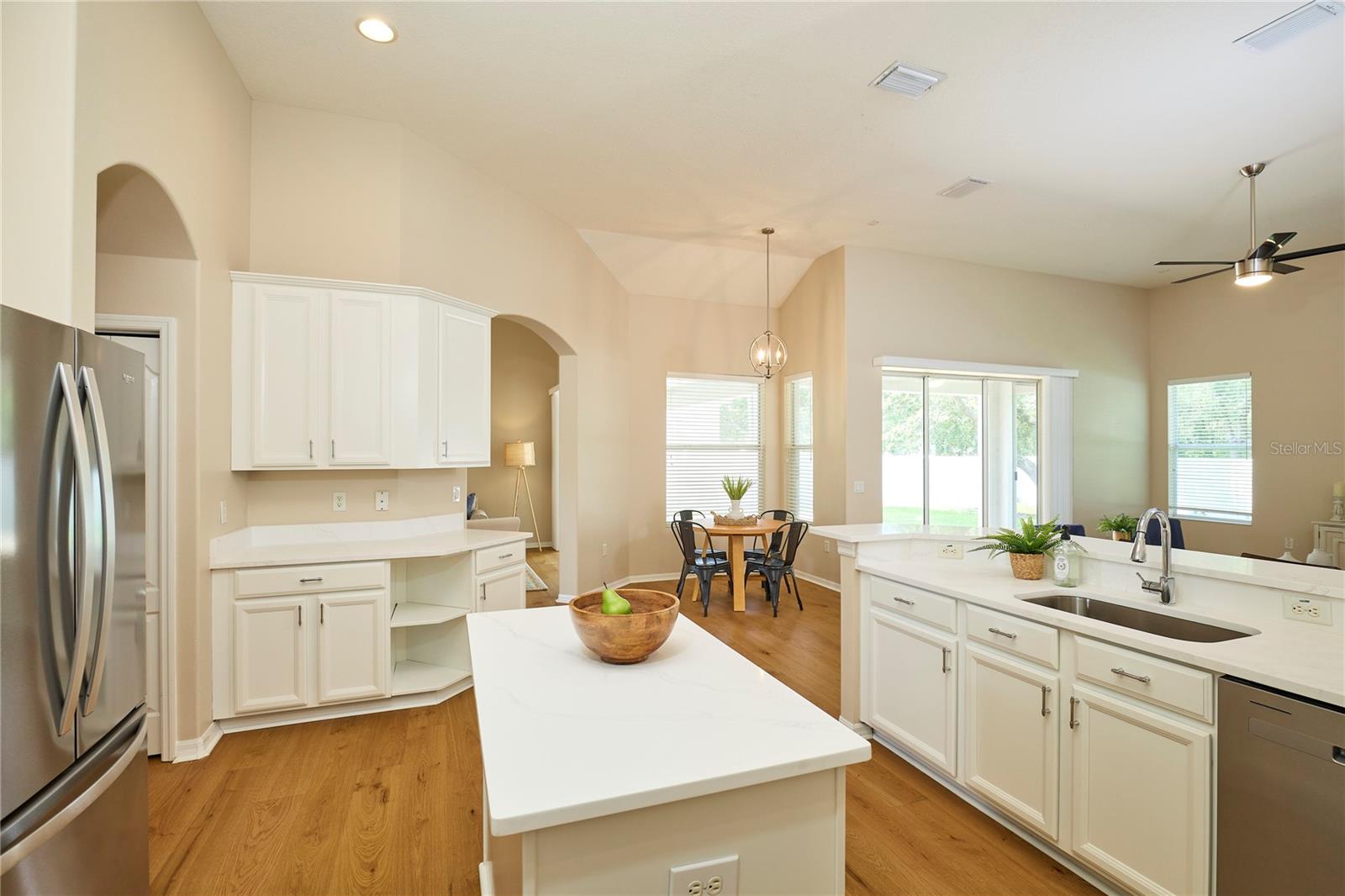 Image 29 of 62 For 15412 Carrillon Estates Boulevard