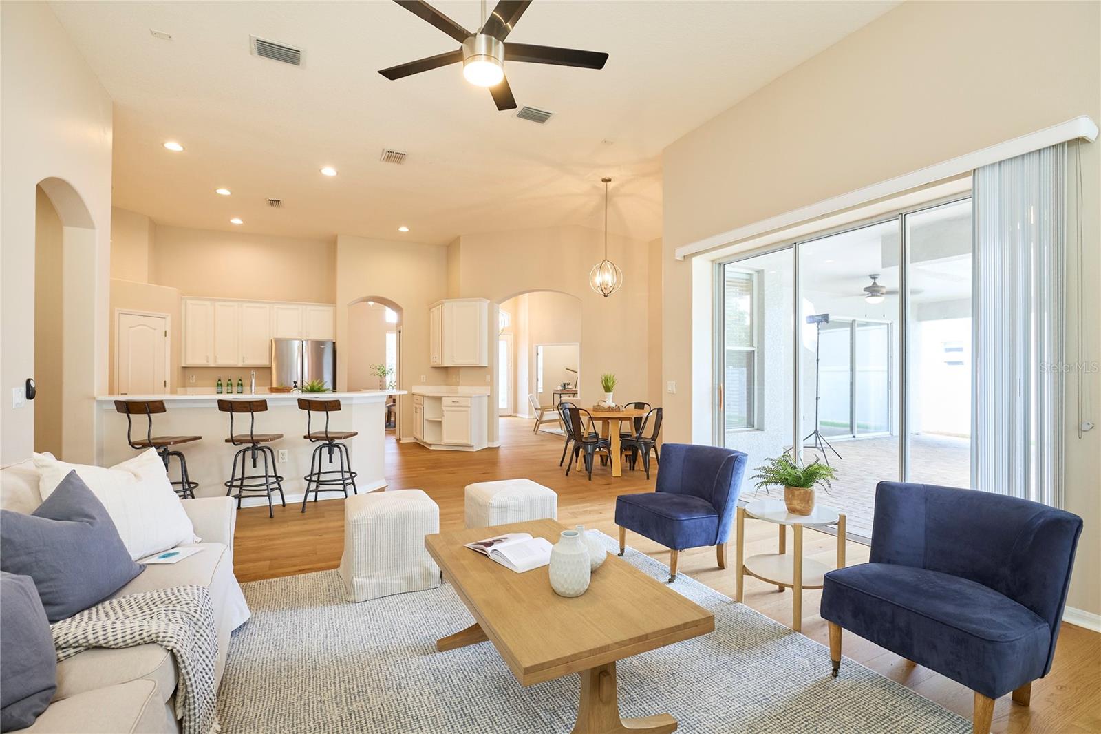 Image 35 of 62 For 15412 Carrillon Estates Boulevard