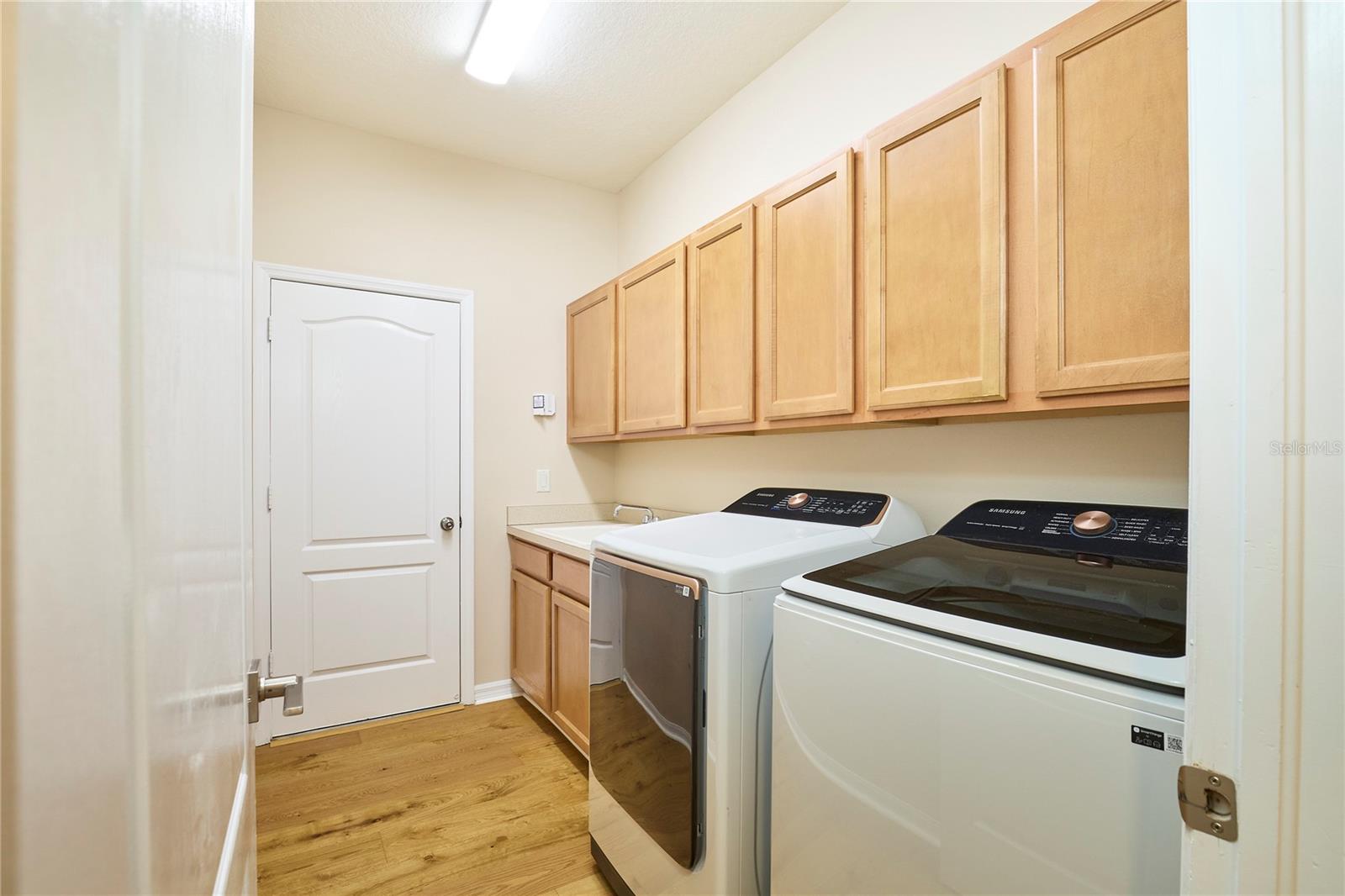 Image 44 of 62 For 15412 Carrillon Estates Boulevard