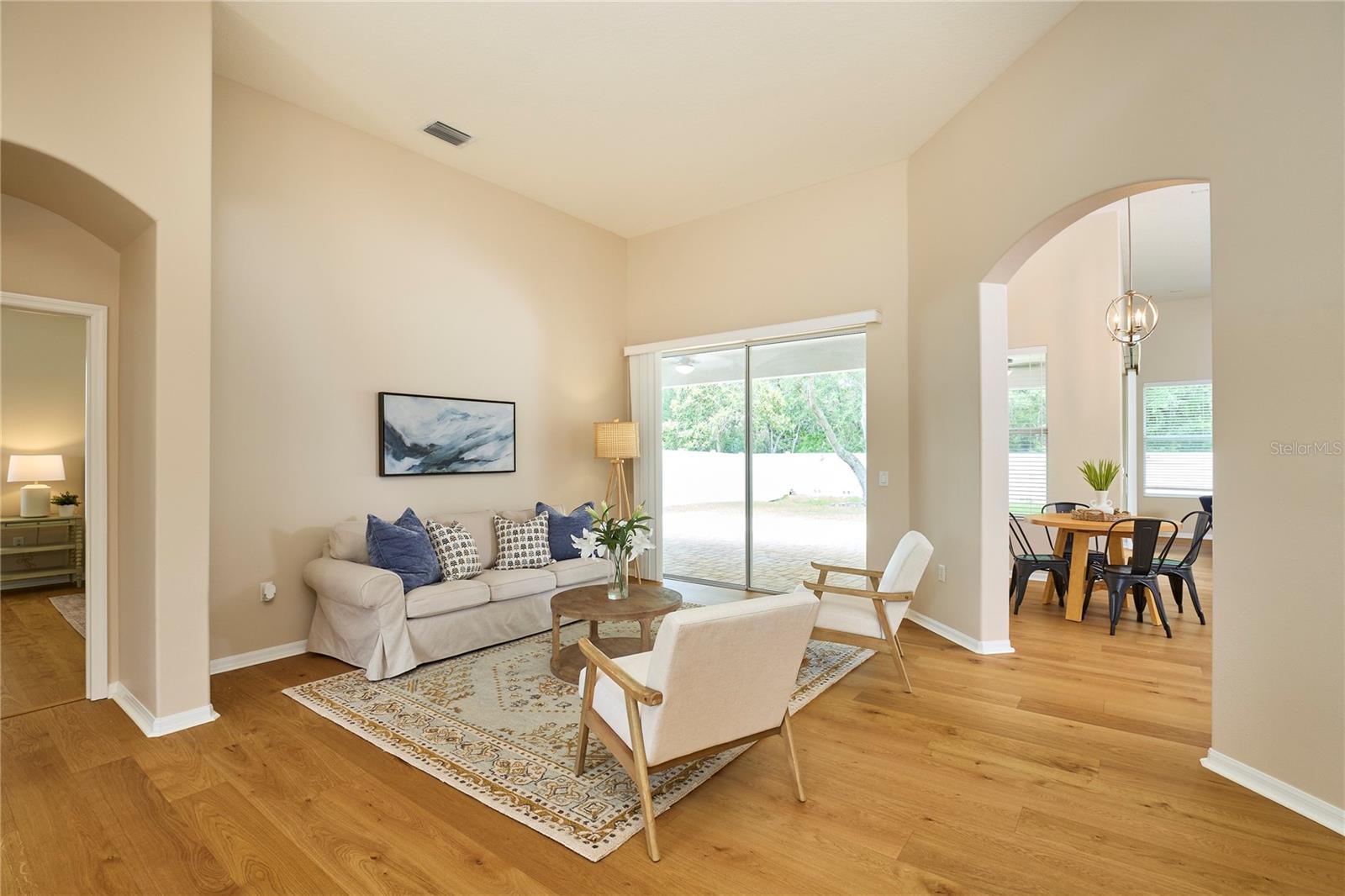 Image 5 of 62 For 15412 Carrillon Estates Boulevard
