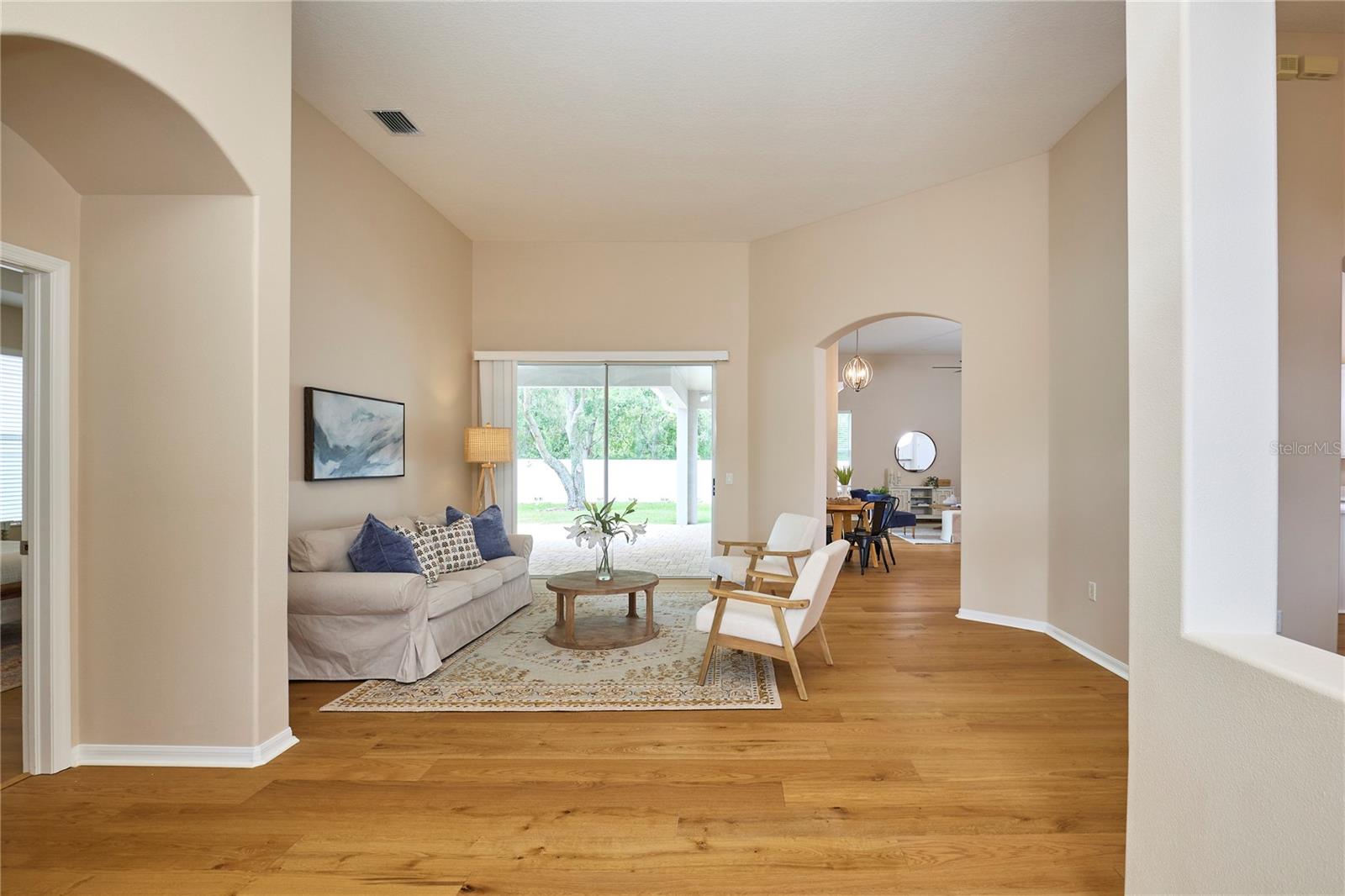 Image 6 of 62 For 15412 Carrillon Estates Boulevard