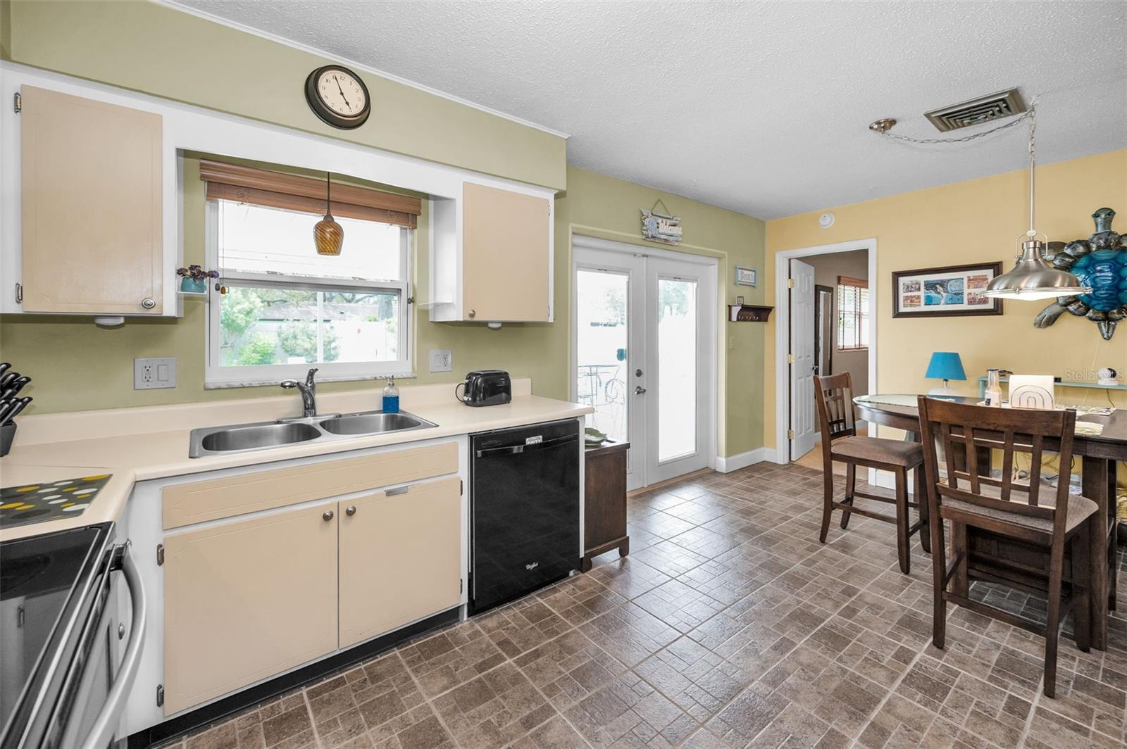 Image 15 of 46 For 11236 116th Street