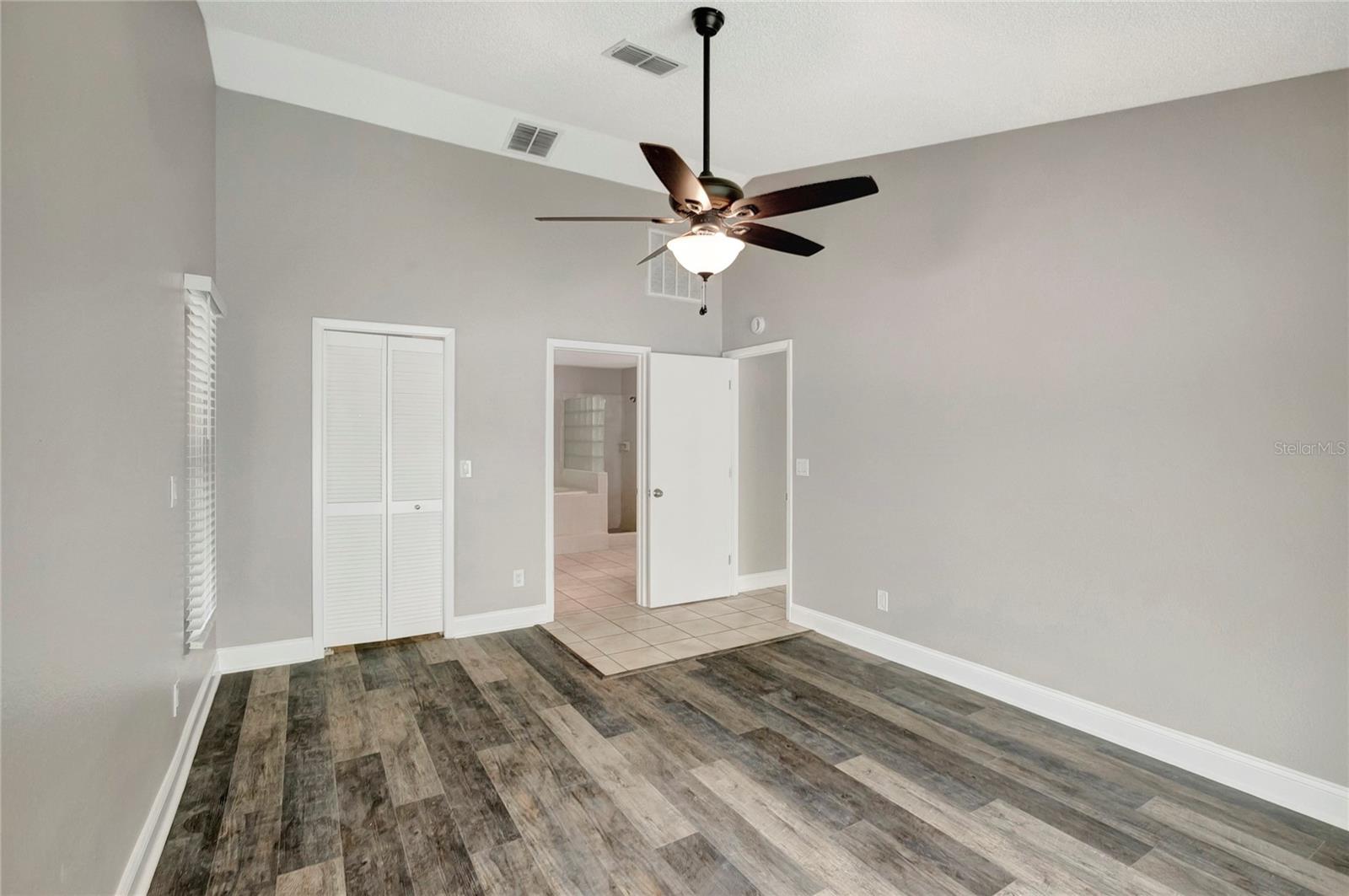 Listing photo id 21 for 8635 Chadwick Drive