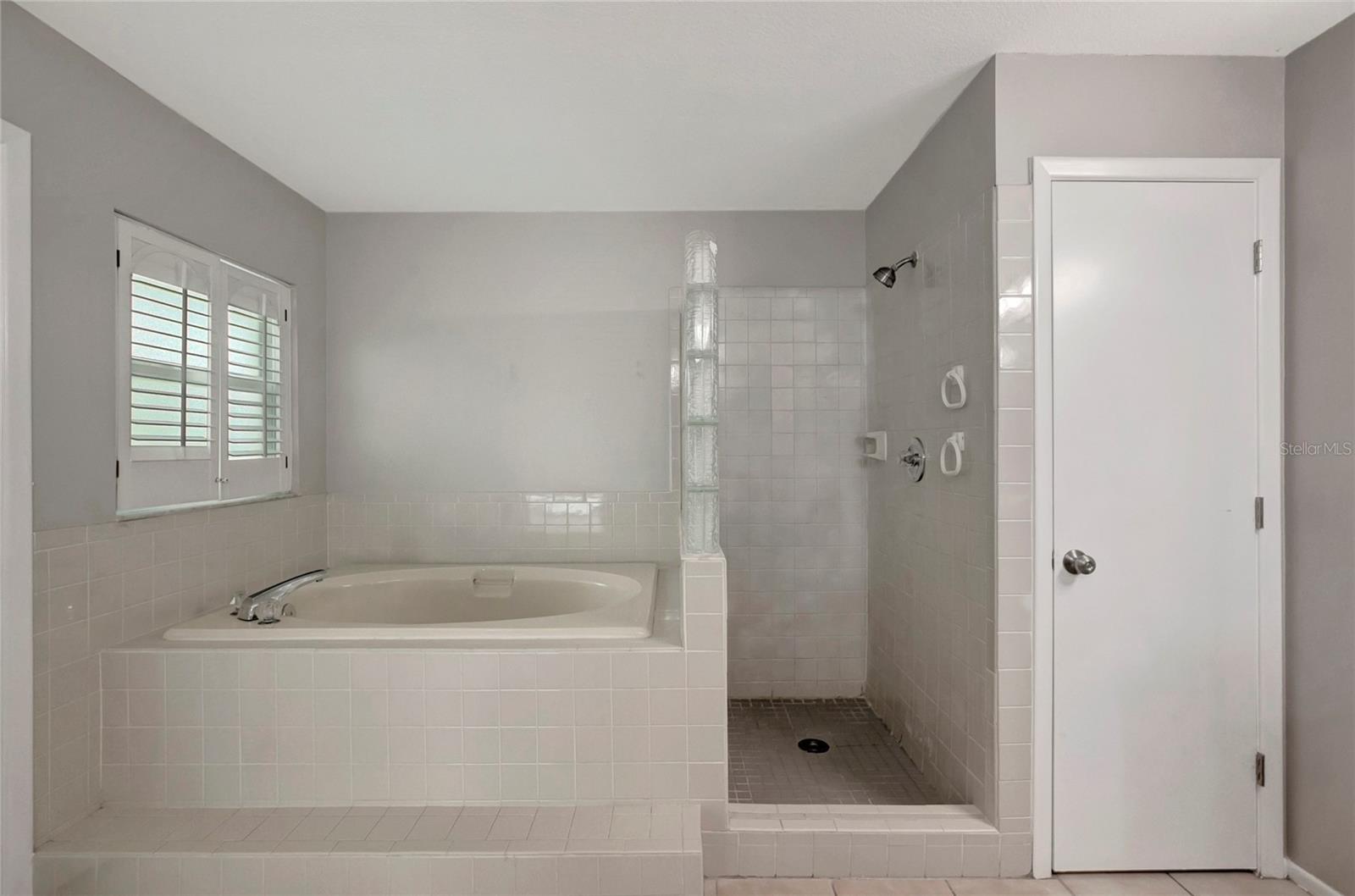 Listing photo id 23 for 8635 Chadwick Drive