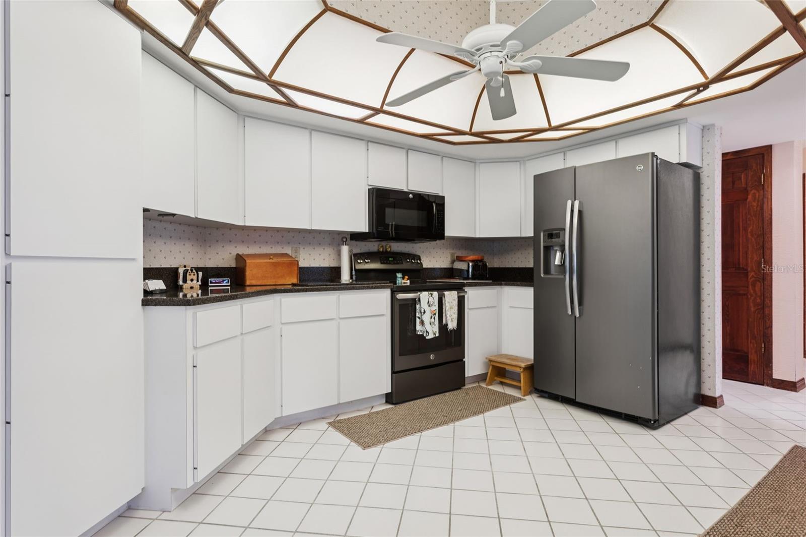 Image 17 of 56 For 13747 Forest Ridge Court