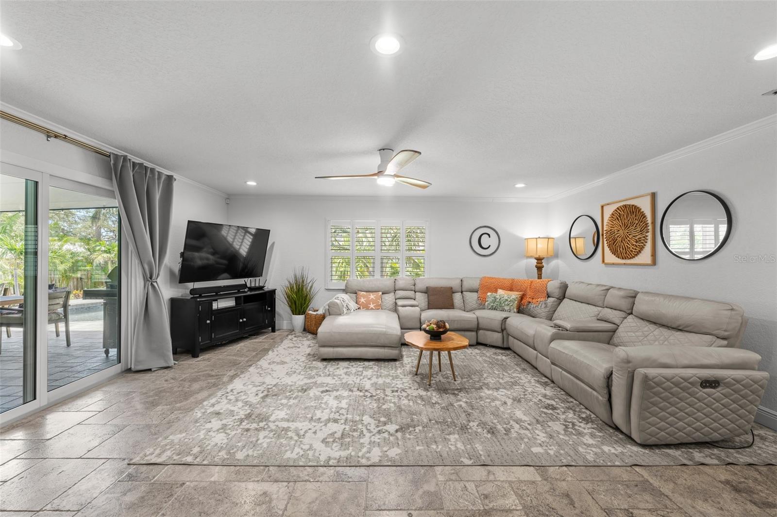 Image 15 of 43 For 309 Palmetto Lane