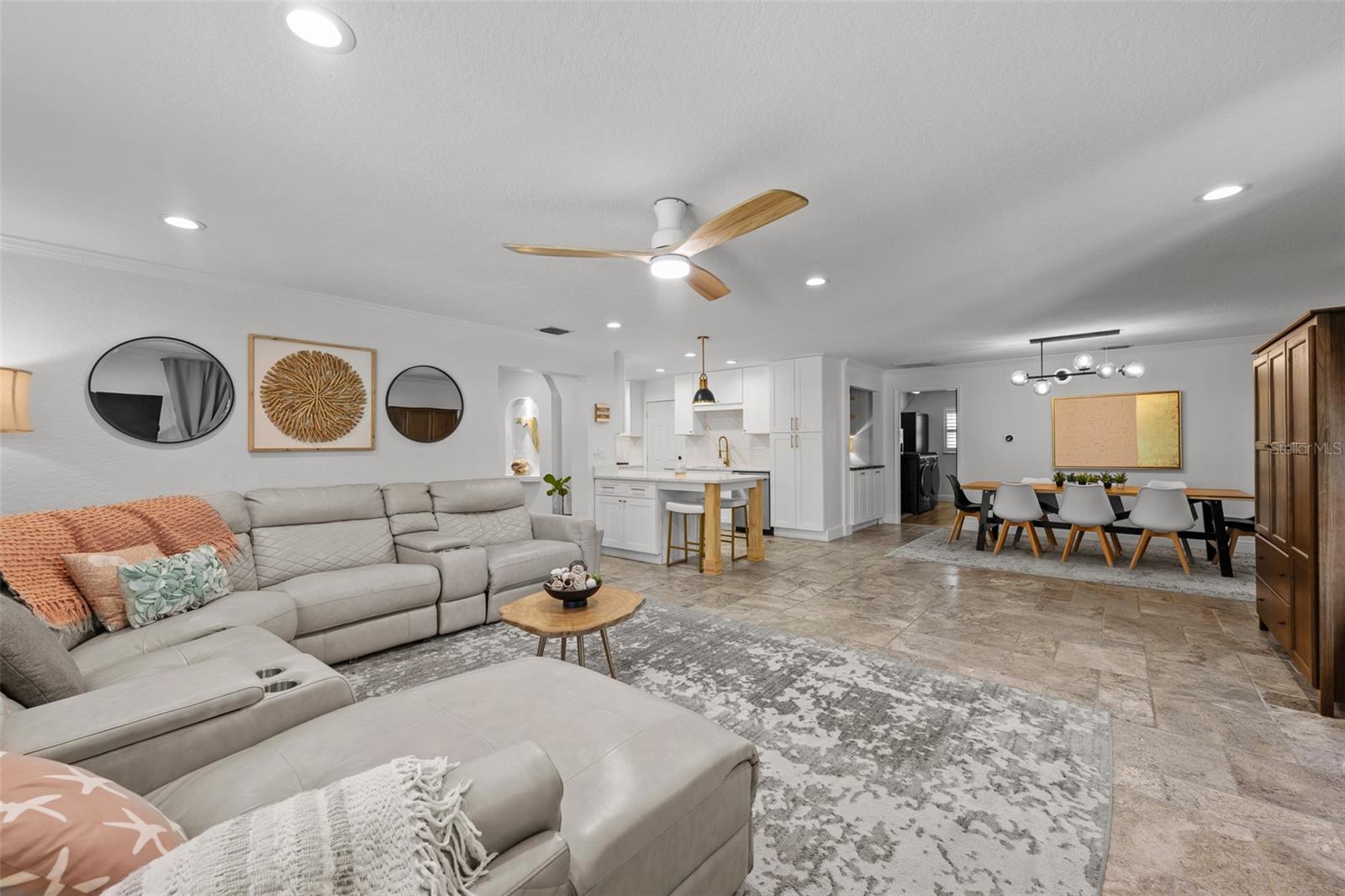 Image 16 of 43 For 309 Palmetto Lane