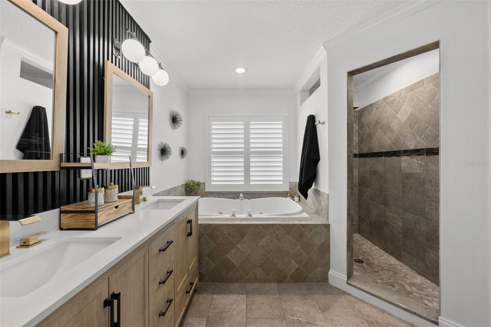 Image 23 of 43 For 309 Palmetto Lane