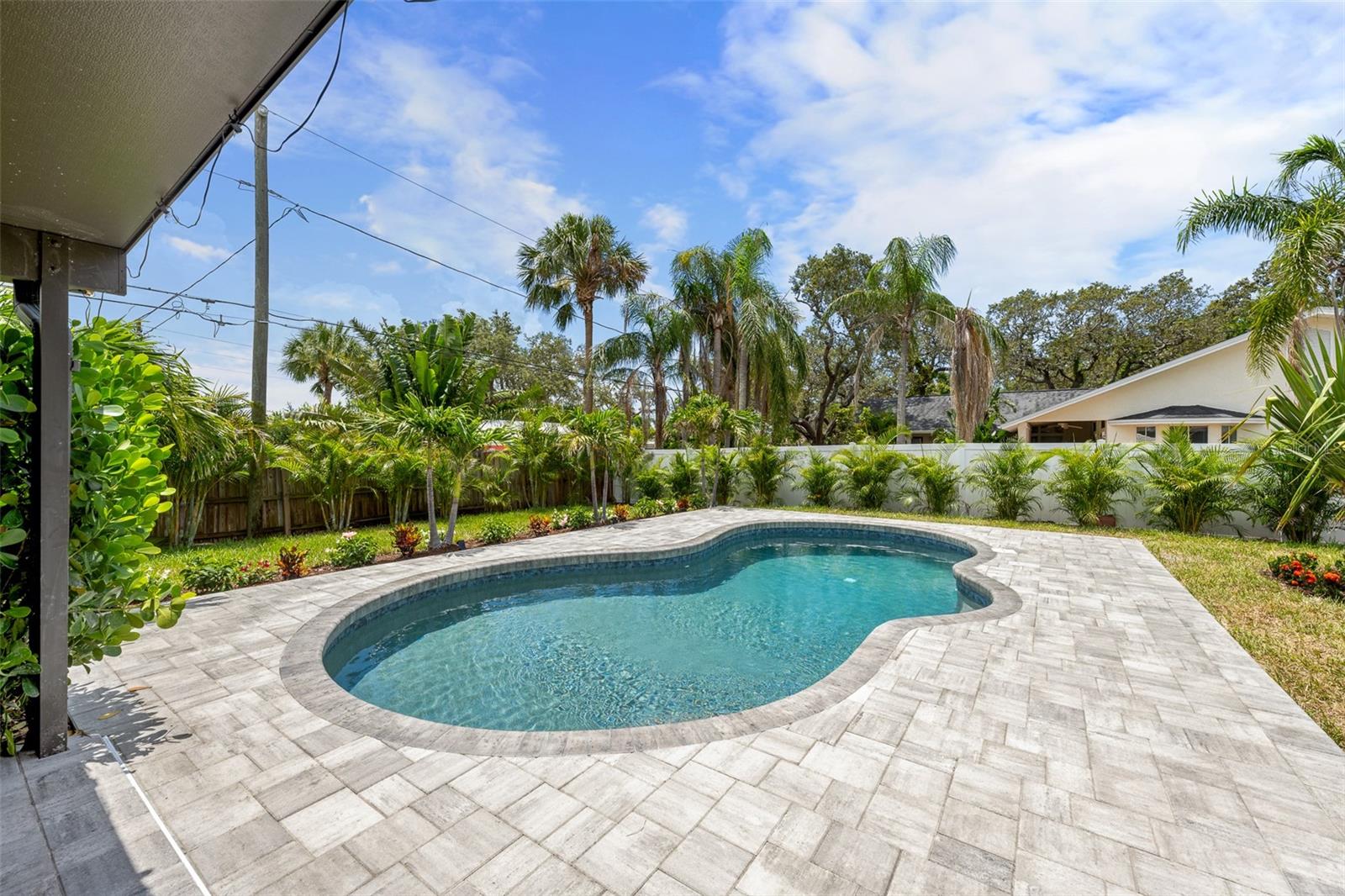 Image 30 of 43 For 309 Palmetto Lane