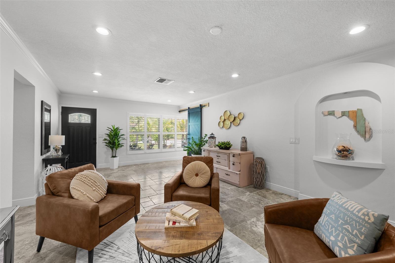 Image 7 of 43 For 309 Palmetto Lane