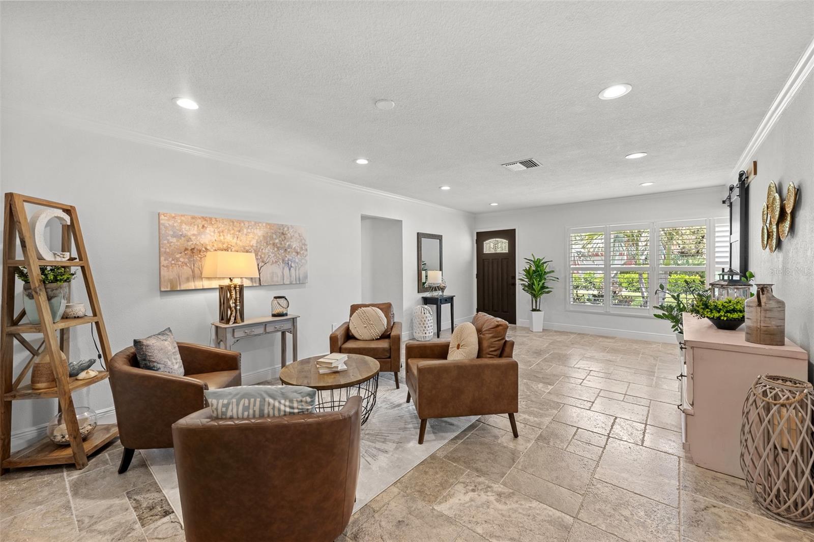Image 8 of 43 For 309 Palmetto Lane