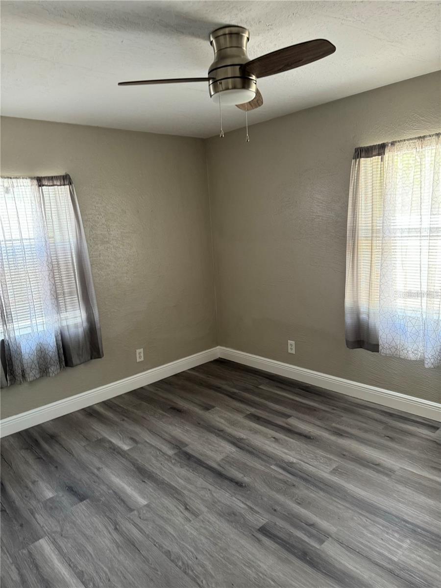 Image 4 of 8 For 3909 18th Avenue S