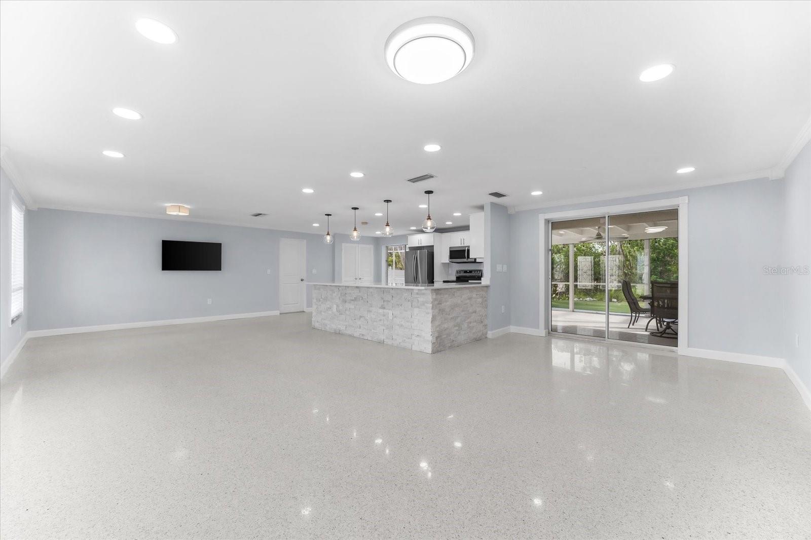 Image 10 of 70 For 501 De Narvaez Drive