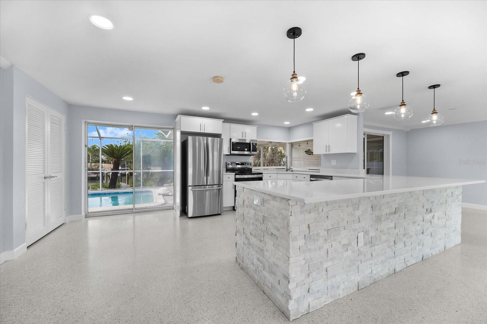 Image 13 of 70 For 501 De Narvaez Drive
