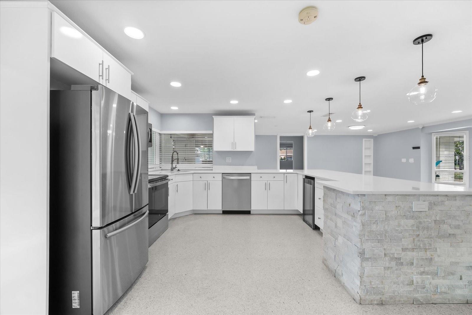 Image 14 of 70 For 501 De Narvaez Drive