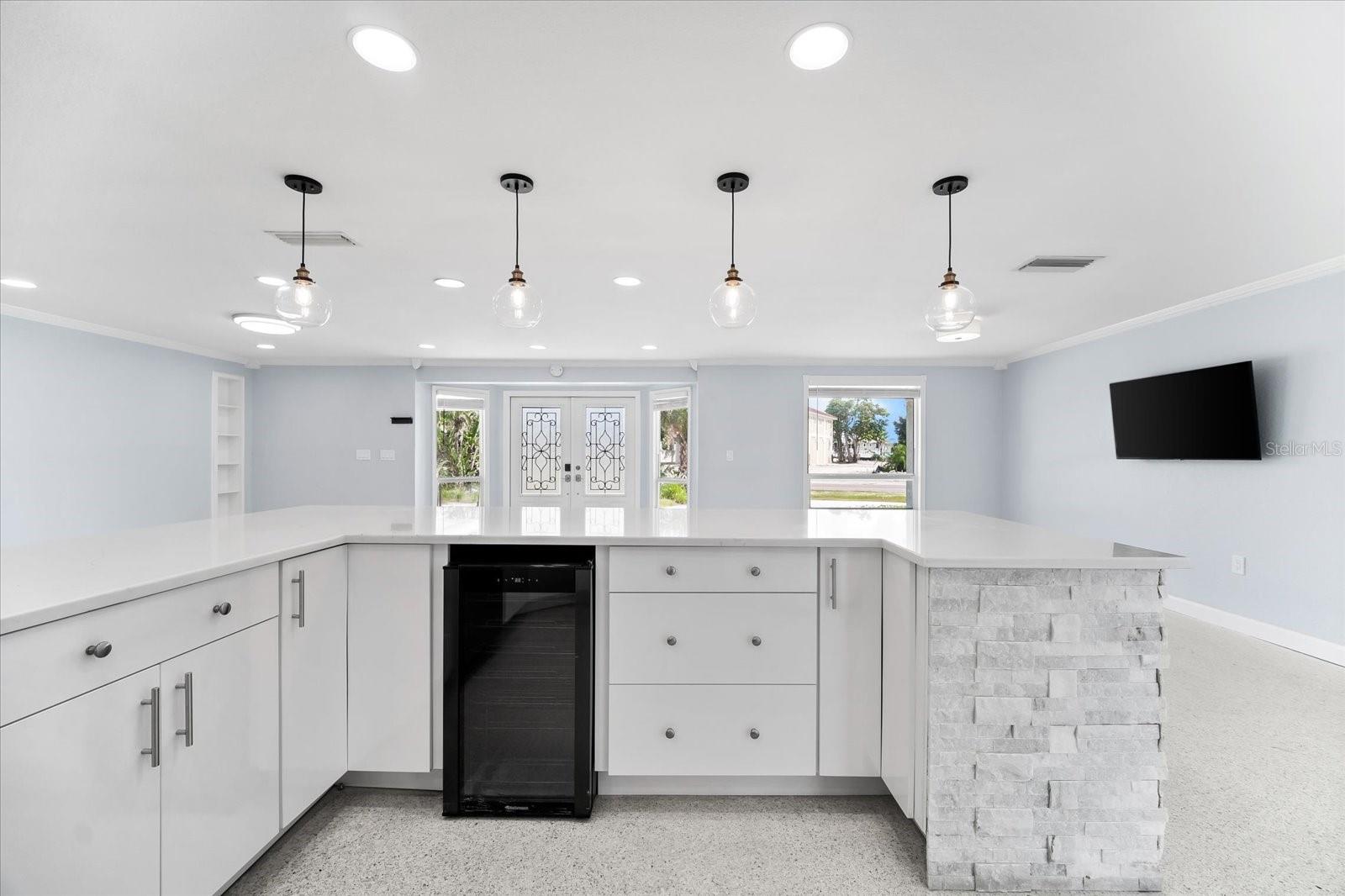Image 15 of 70 For 501 De Narvaez Drive