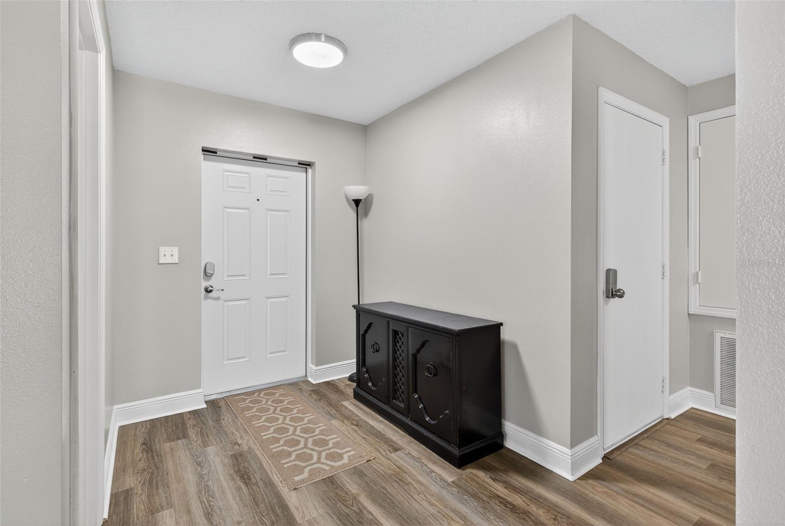 Image 9 of 22 For 14003 Jacobson Drive