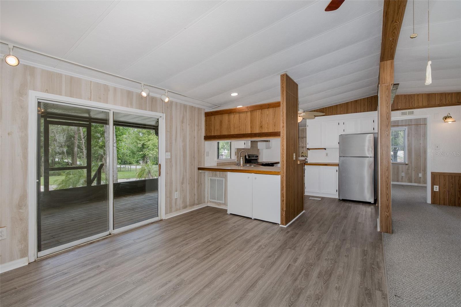 Image 16 of 40 For 12823 Litewood Drive