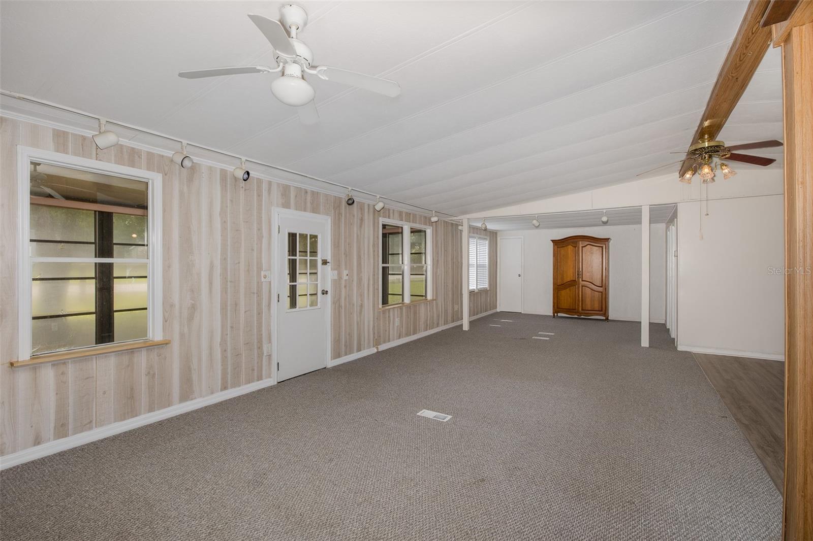 Image 22 of 40 For 12823 Litewood Drive