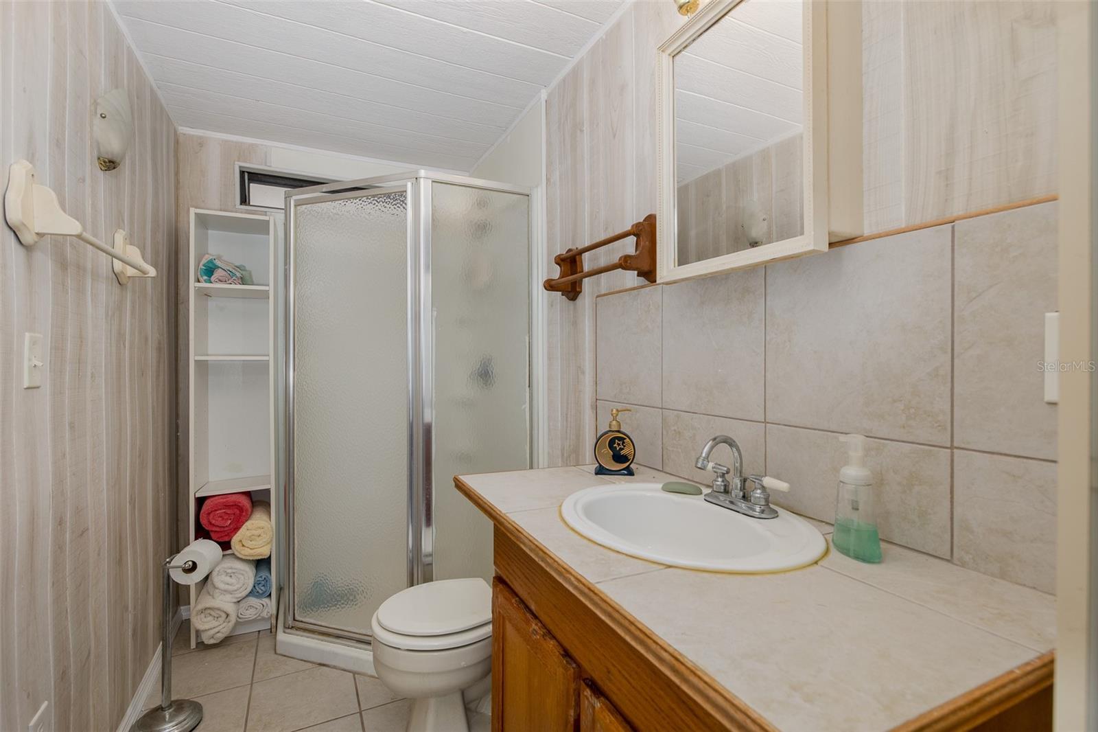 Image 28 of 40 For 12823 Litewood Drive