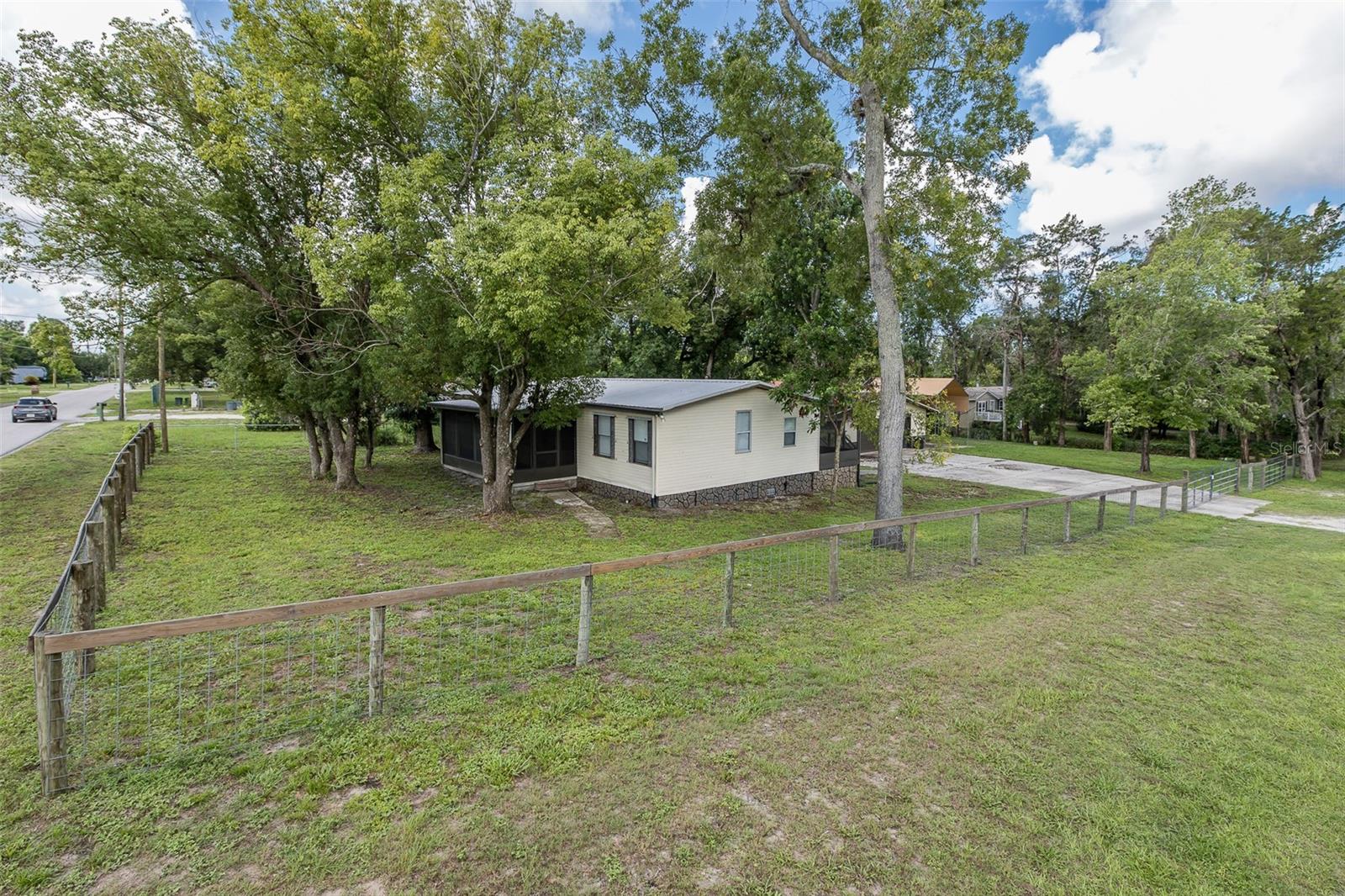 Image 3 of 40 For 12823 Litewood Drive