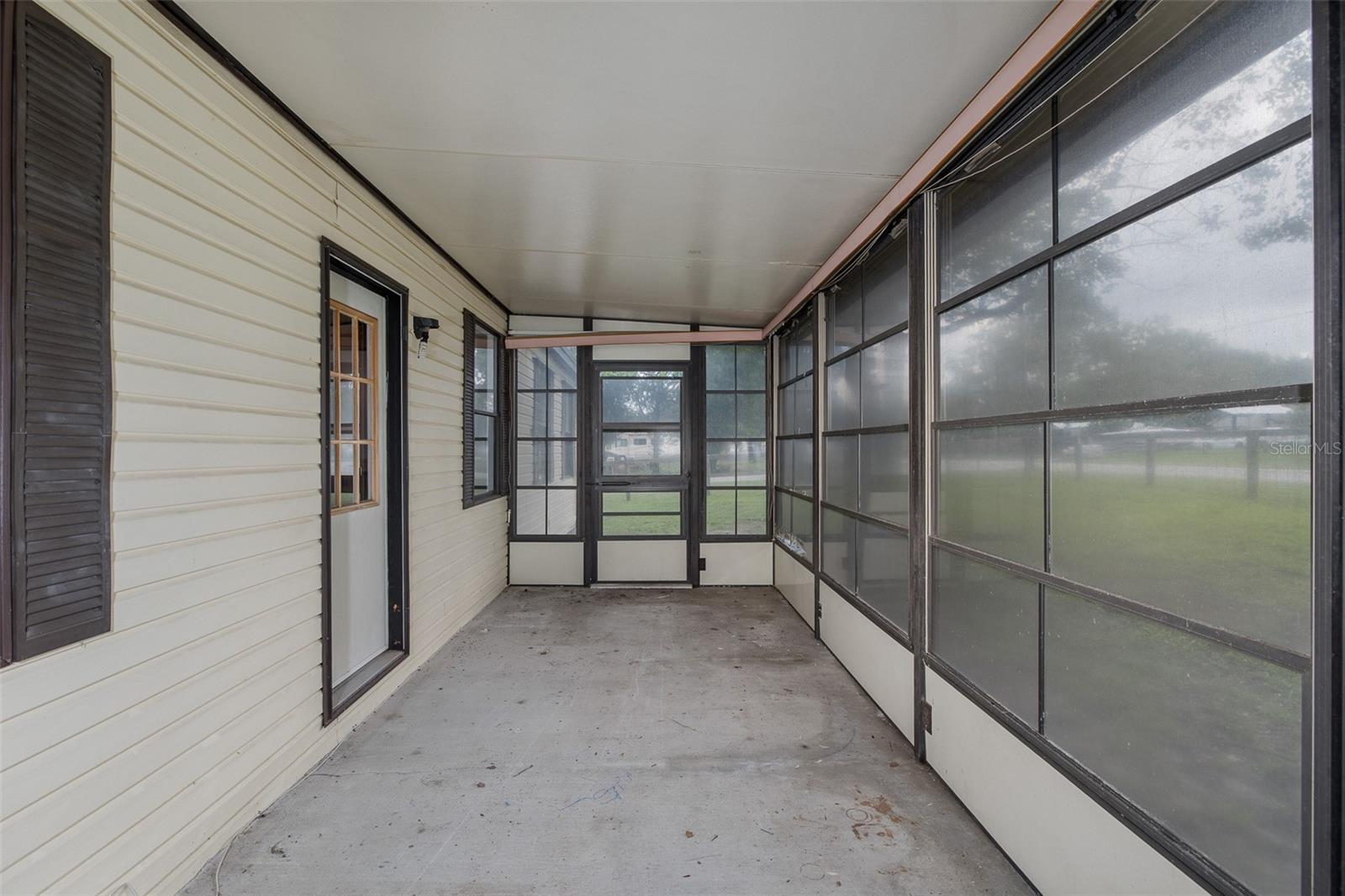 Image 31 of 40 For 12823 Litewood Drive