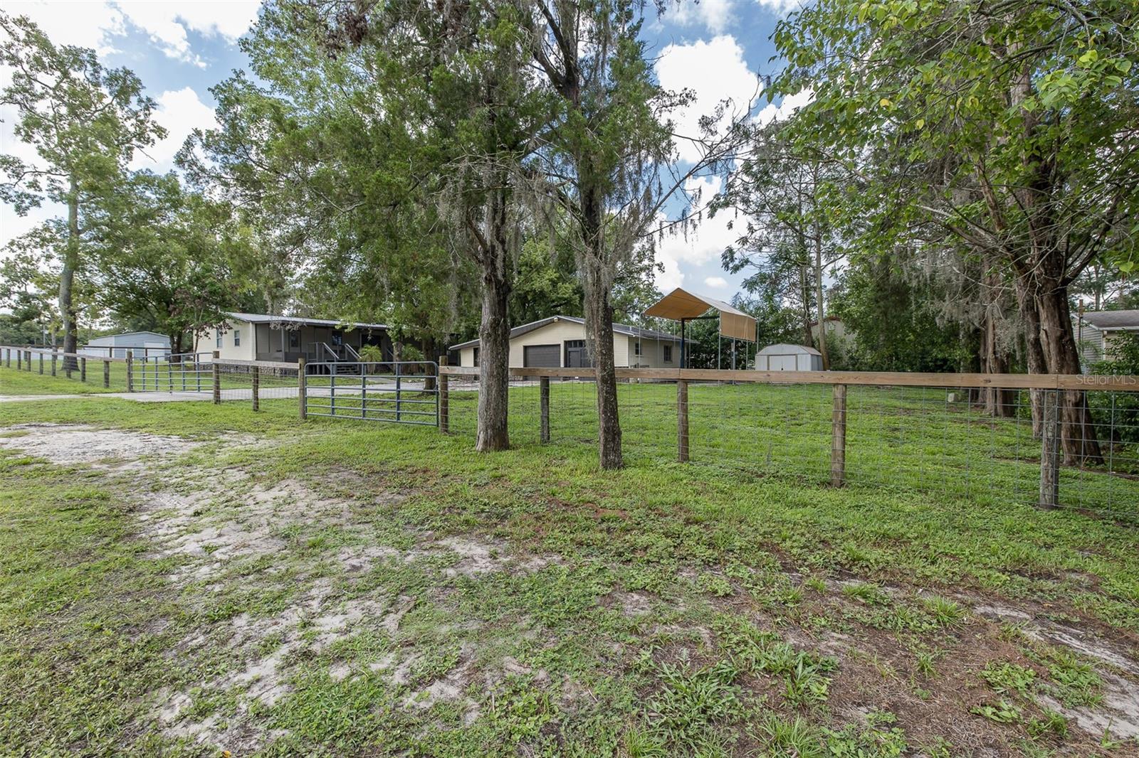 Image 8 of 40 For 12823 Litewood Drive