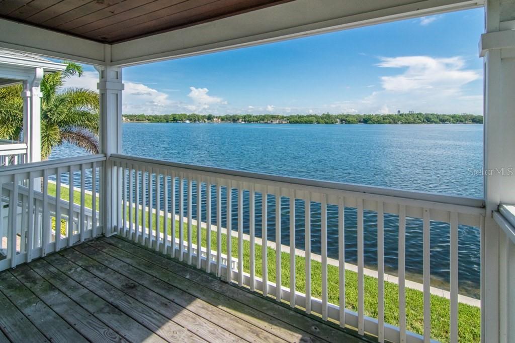 Image 11 of 16 For 205 Pompano Drive Se D