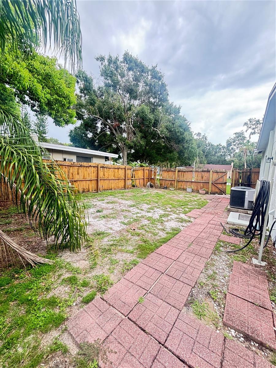 Image 23 of 25 For 2785 Pinehurst Avenue