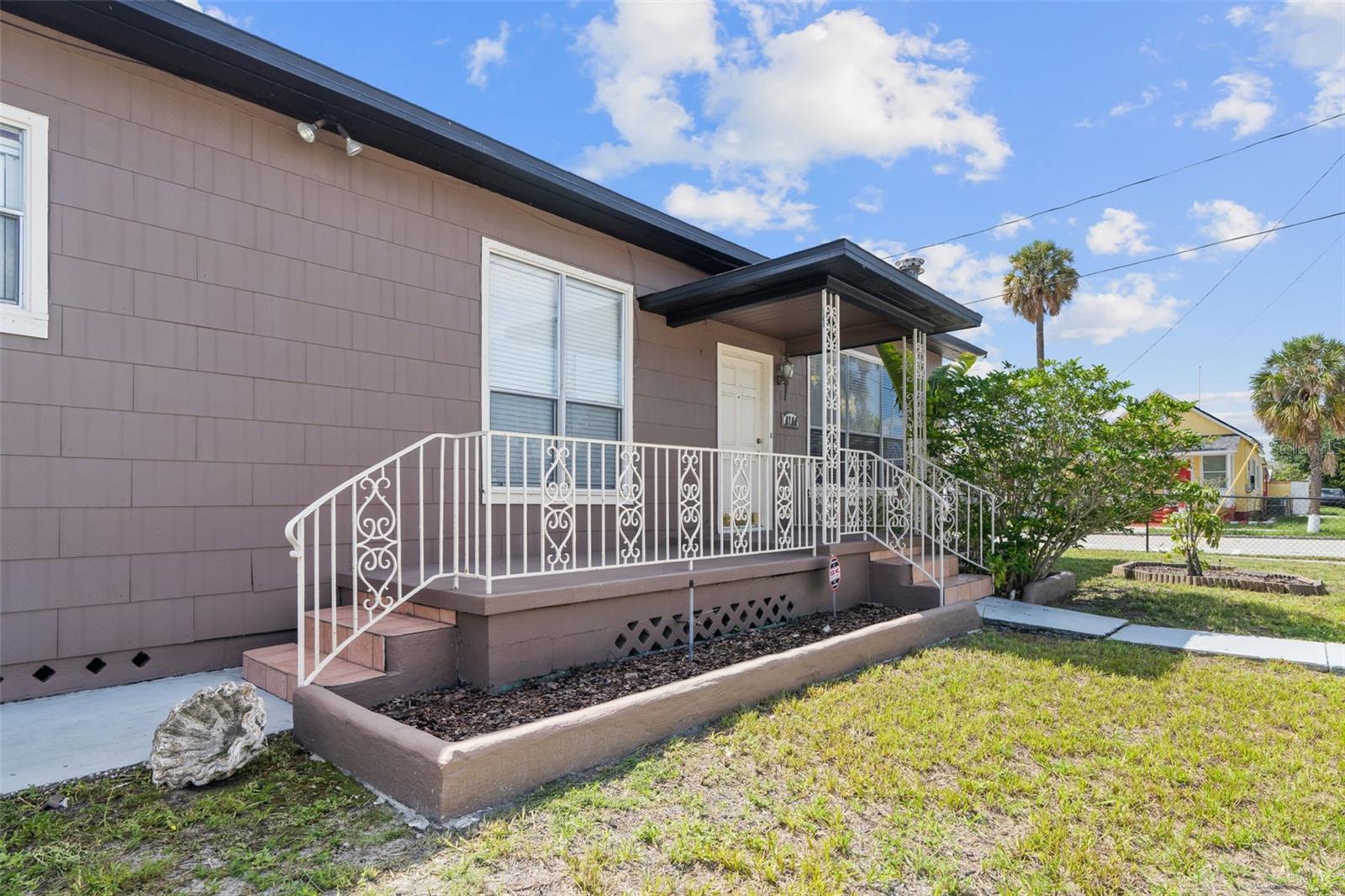 Image 3 of 25 For 1701 Tampania Avenue