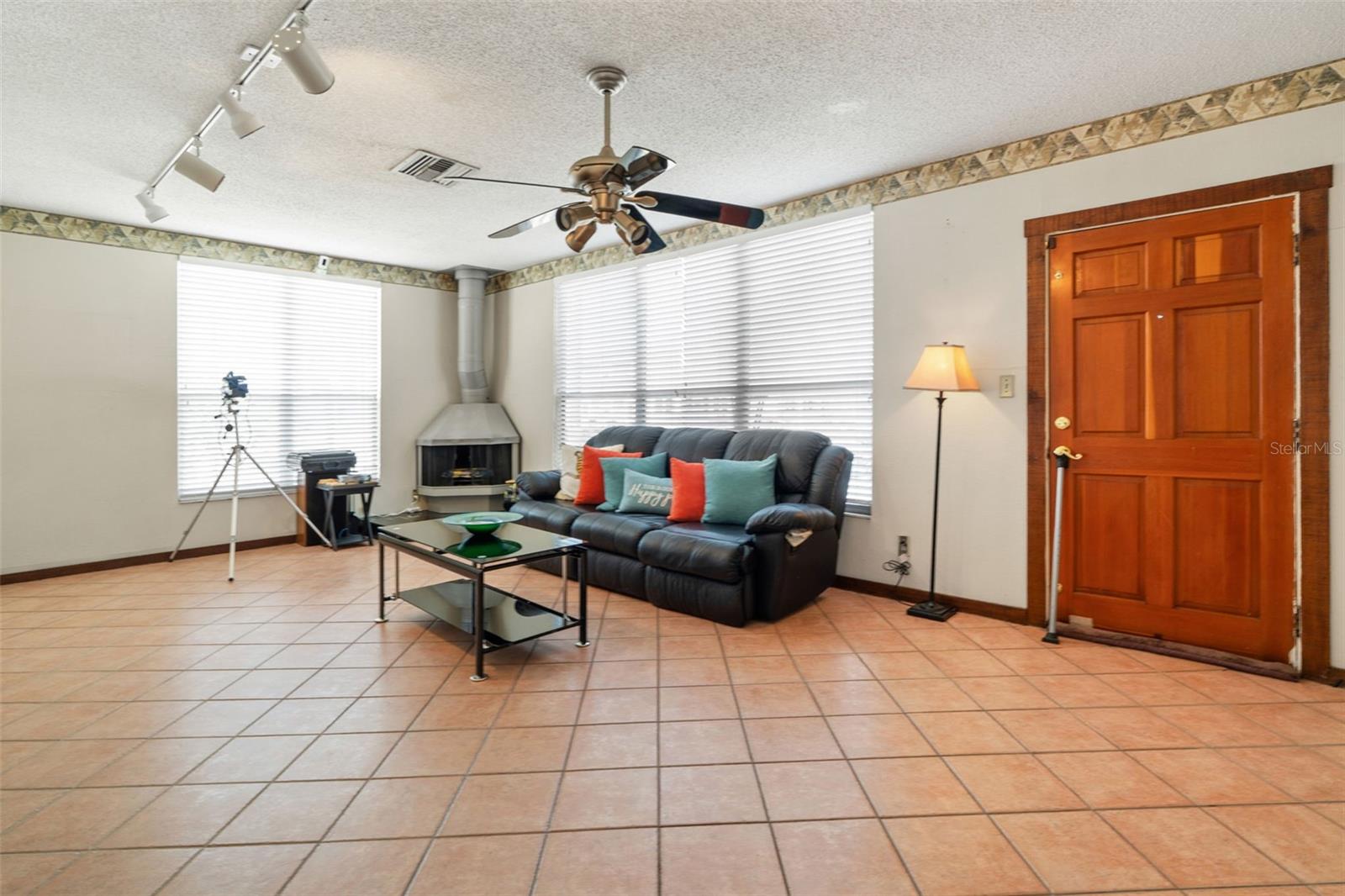 Image 6 of 25 For 1701 Tampania Avenue