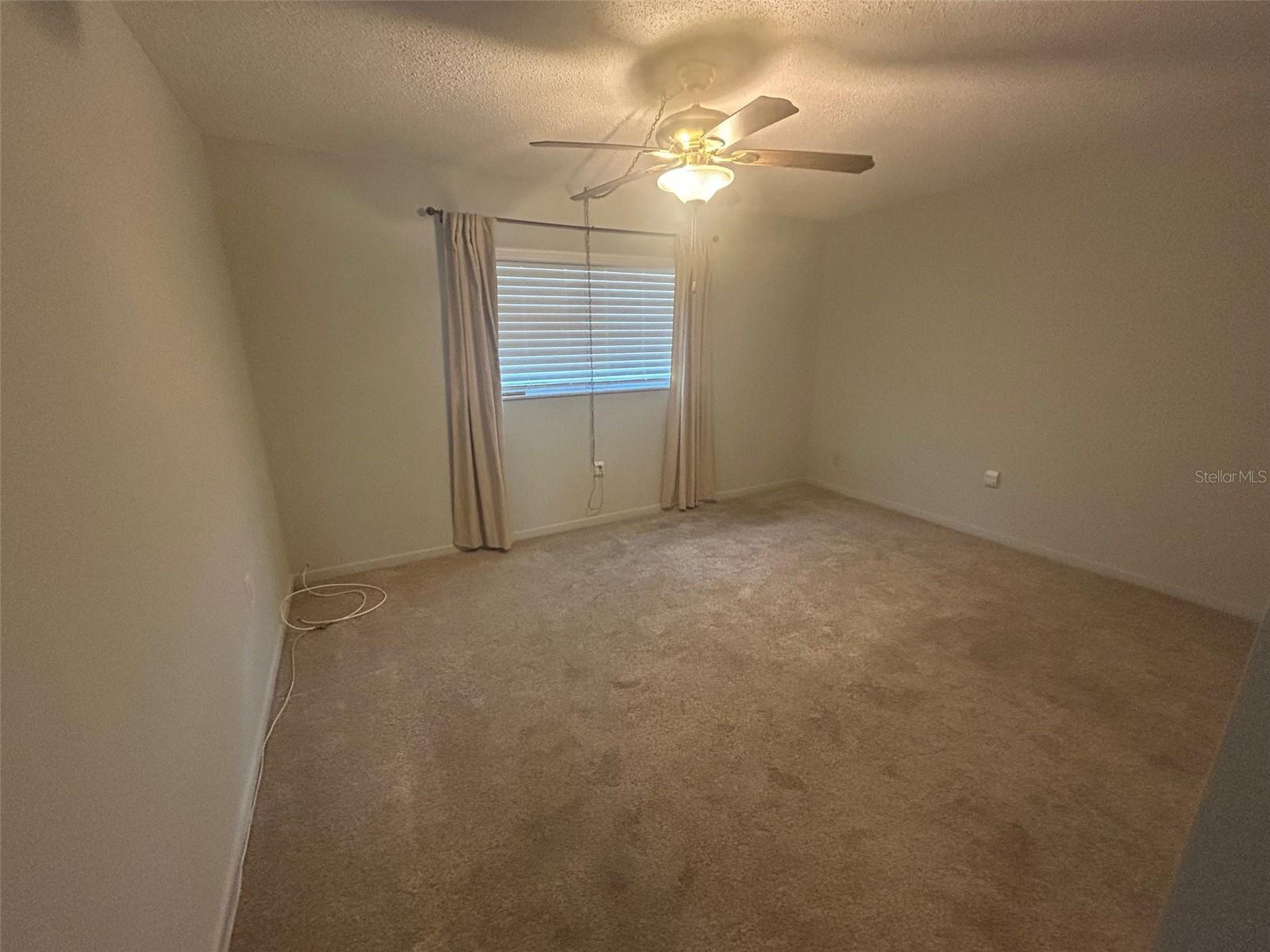 Listing photo id 9 for 10116 Tulip Street N 10116