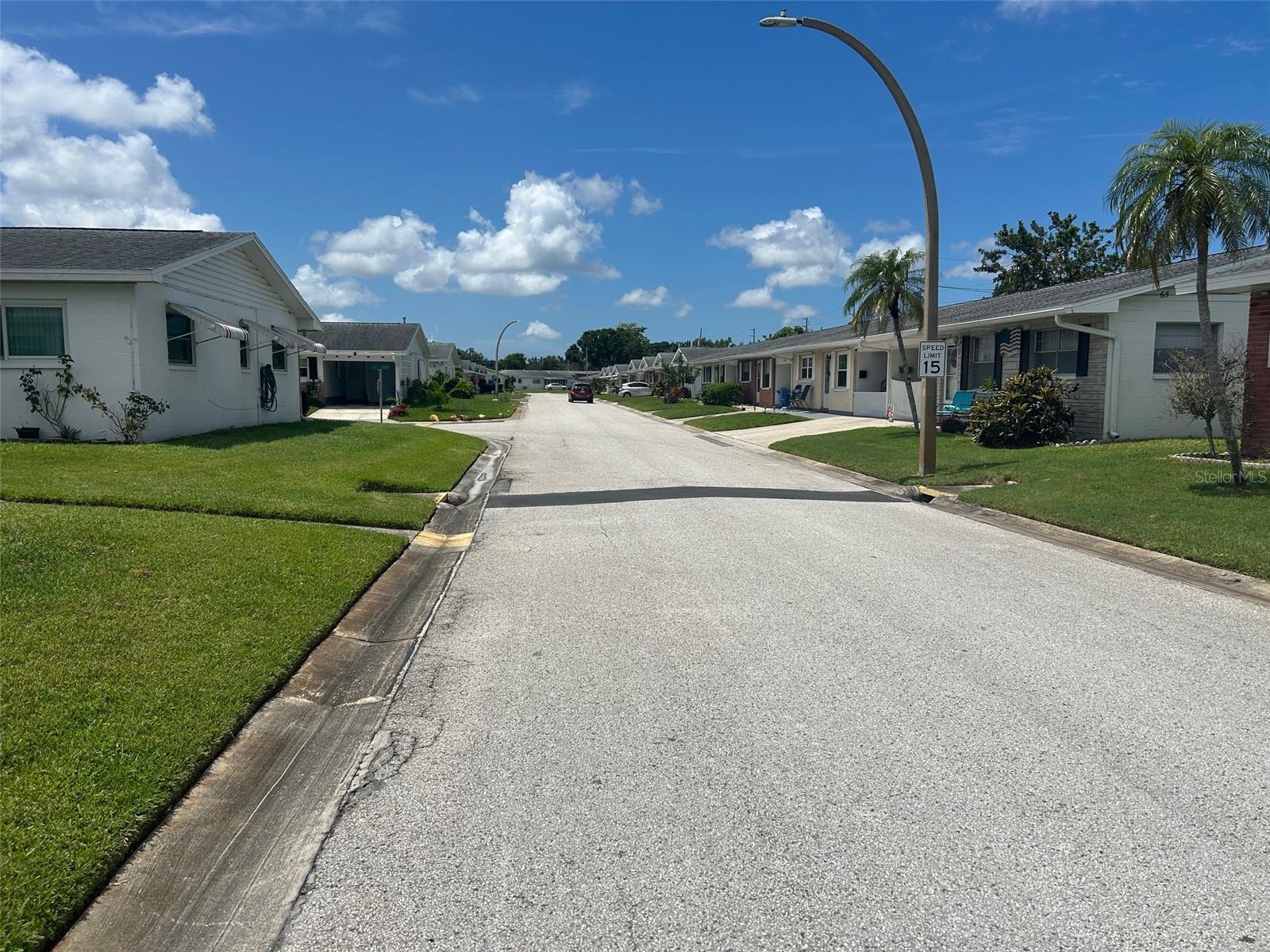 Listing photo id 0 for 10116 Tulip Street N 10116