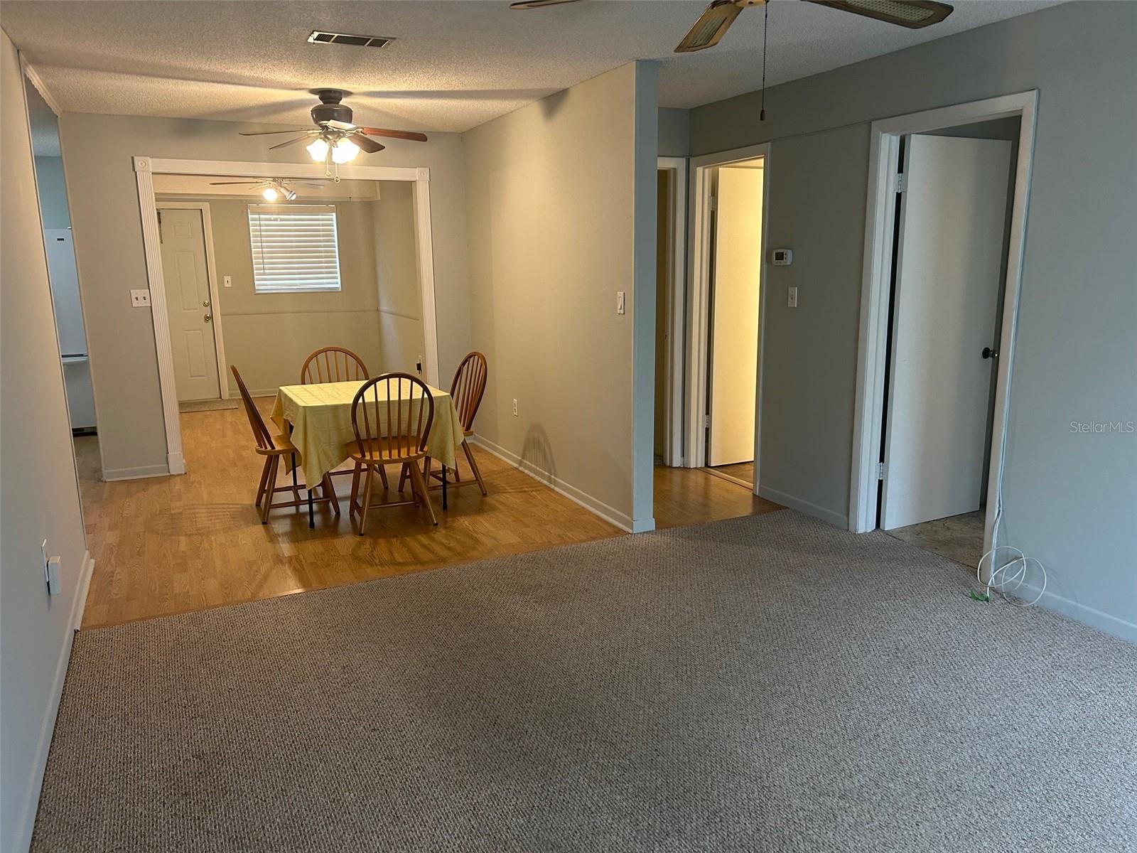 Listing photo id 2 for 10116 Tulip Street N 10116