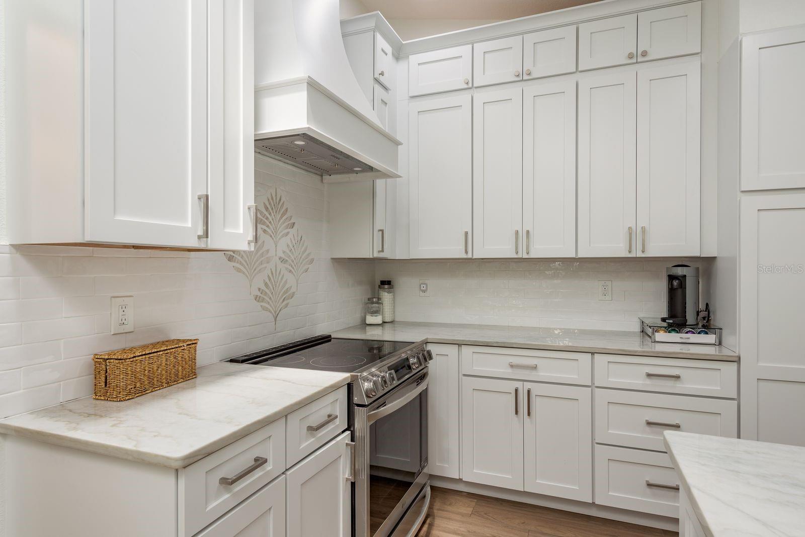 Image 10 of 28 For 2800 Resnik Circle W