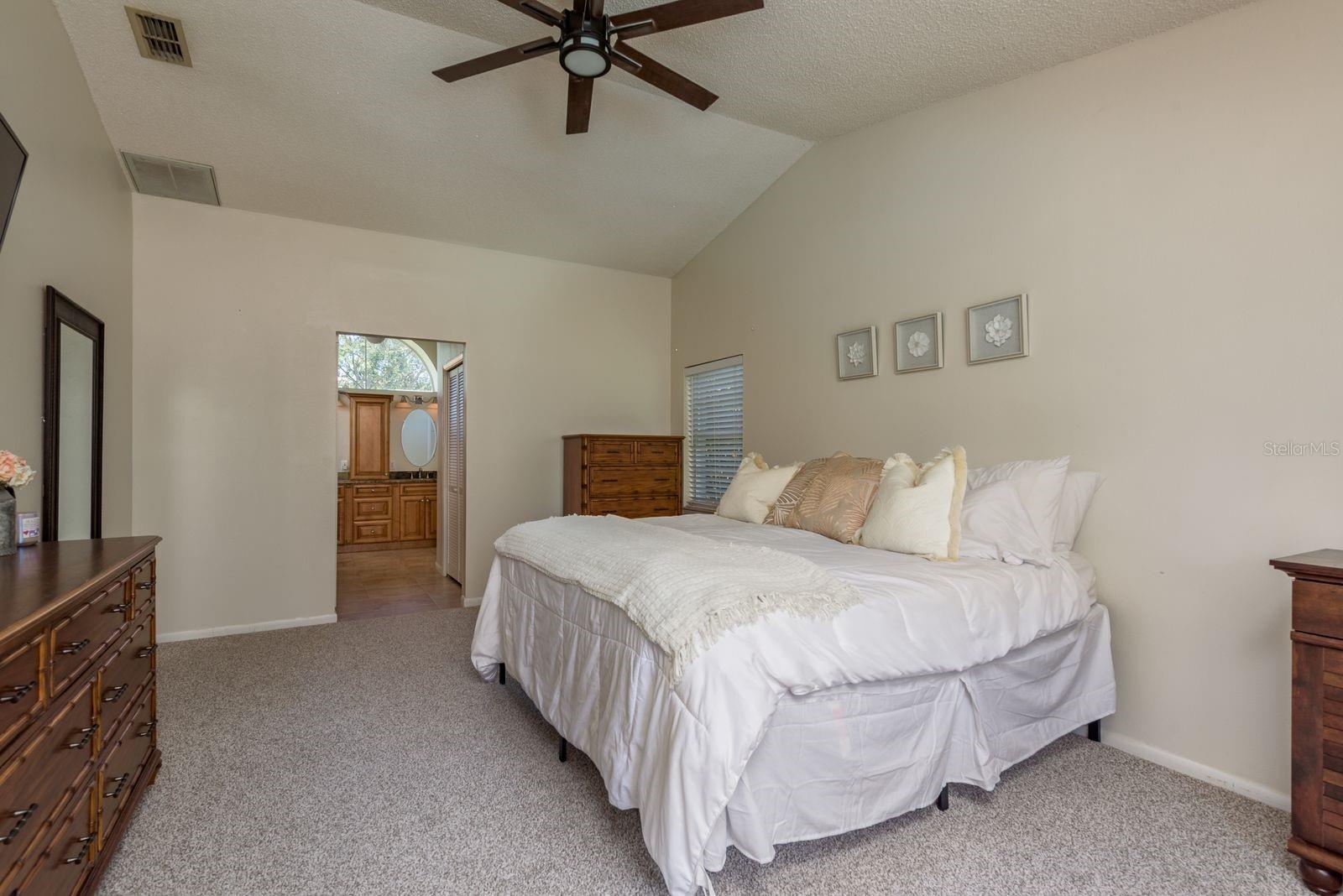 Image 14 of 28 For 2800 Resnik Circle W