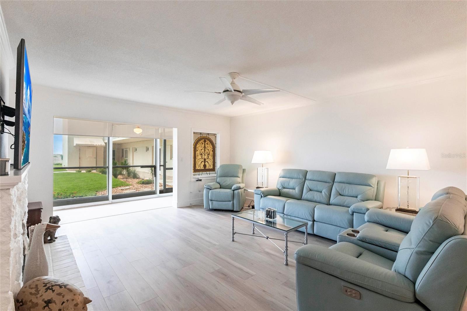 Image 14 of 38 For 1150 Tarpon Center Drive 1d