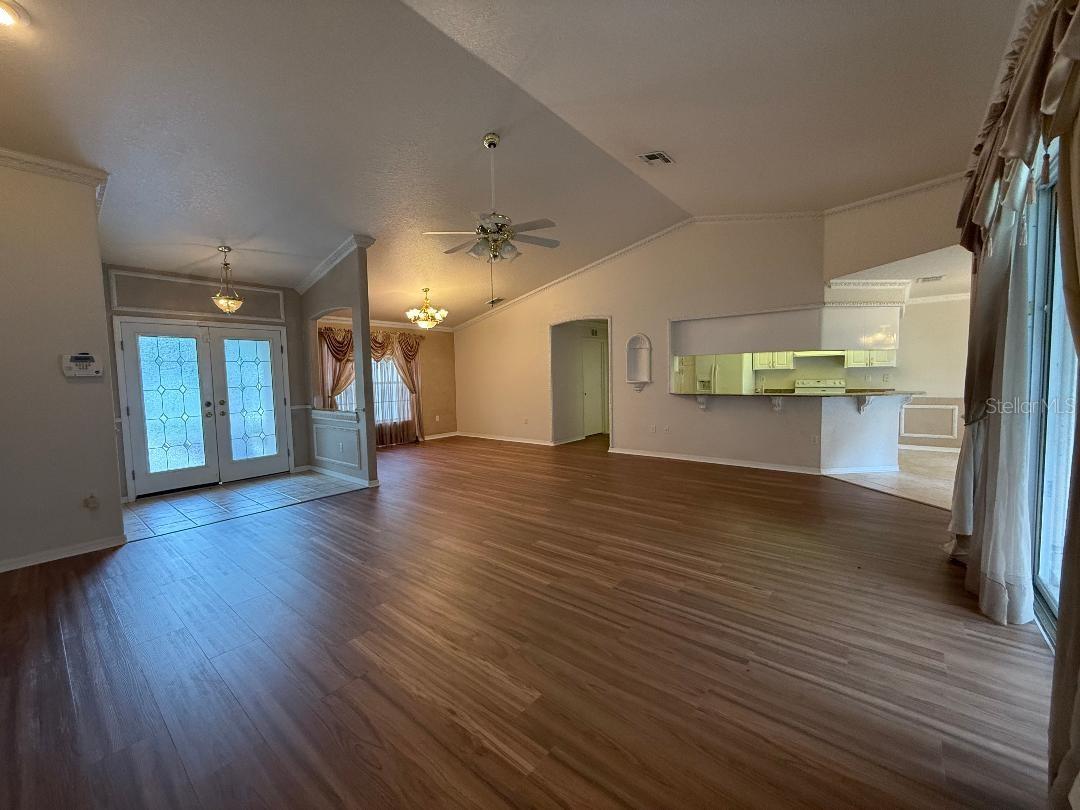 Image 13 of 73 For 8501 Boyce Street
