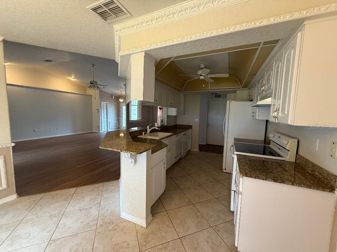 Image 18 of 73 For 8501 Boyce Street