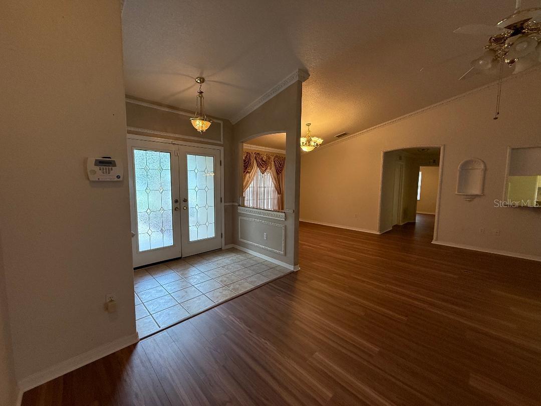 Image 5 of 73 For 8501 Boyce Street