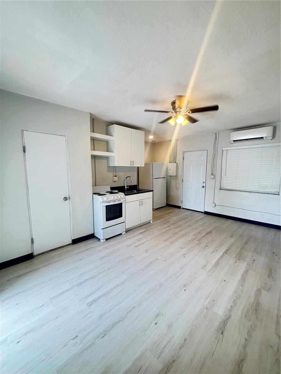 Image 3 of 6 For 707 Rosery Road Nw 2
