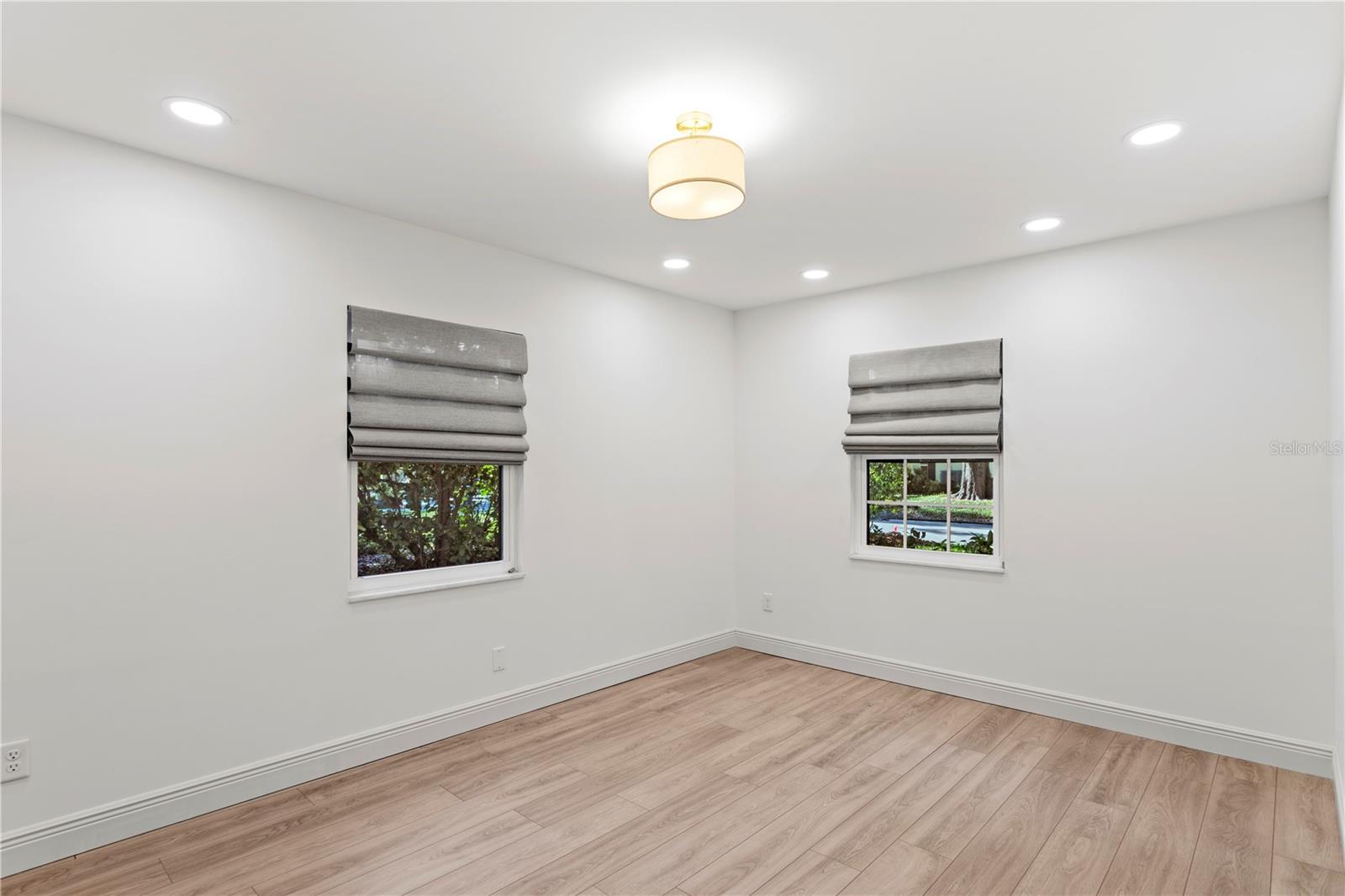 Image 31 of 39 For 4708 Neptune Street