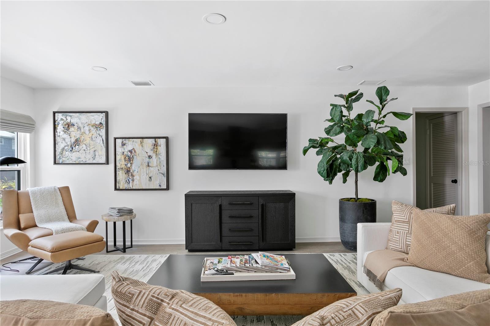 Image 9 of 39 For 4708 Neptune Street